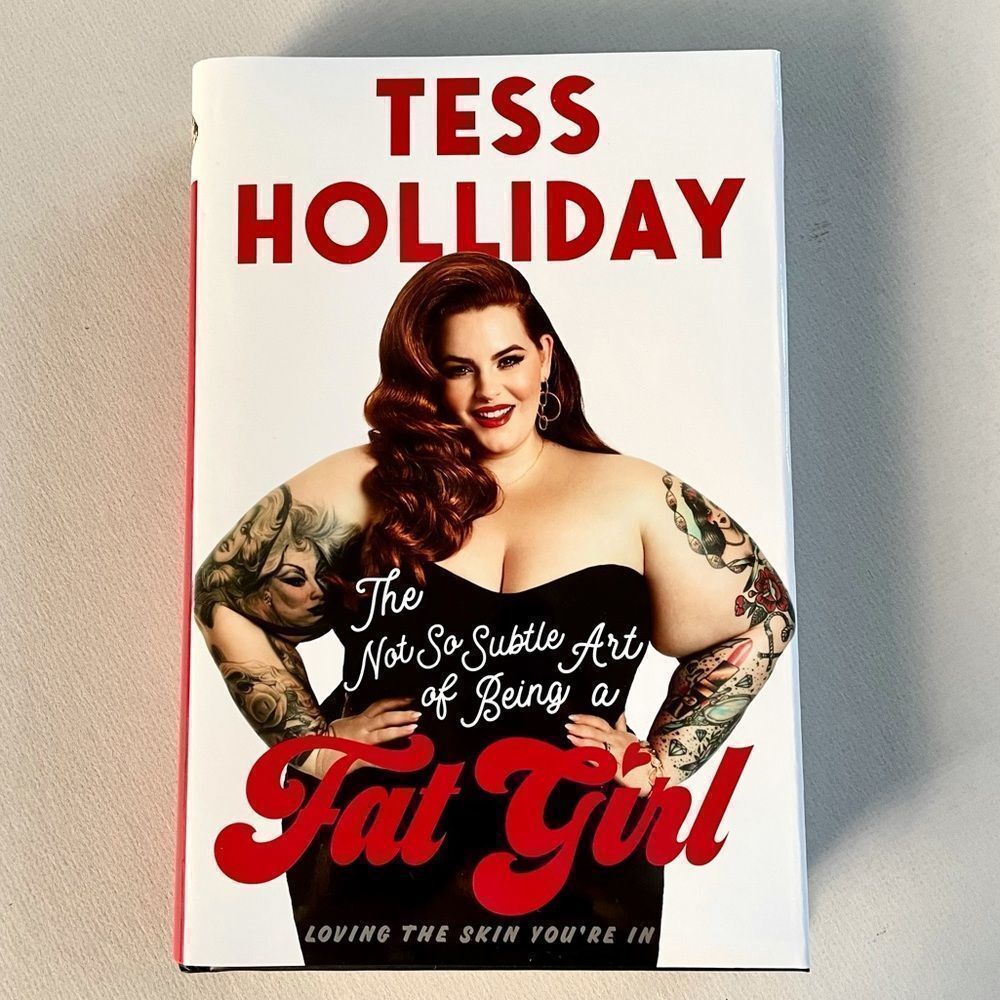 BOOK, The not so subtle art of being a fat girl, loving the skin you’re …